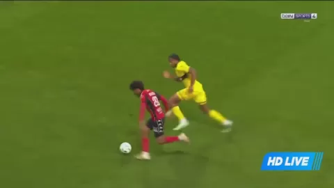 Poster siaran Guingamp VS Pau FC
